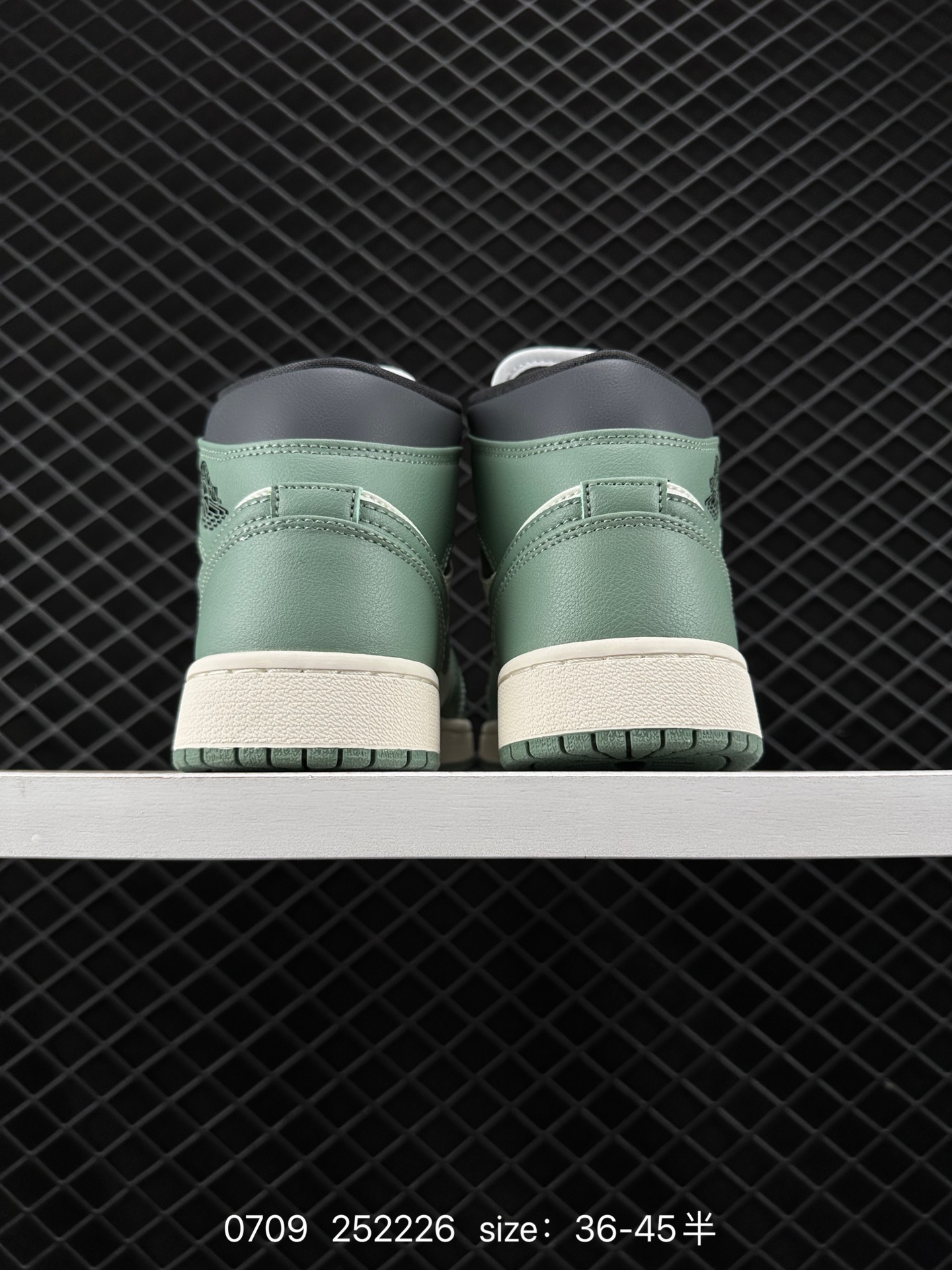 Air Jordan 1 Low AJ1